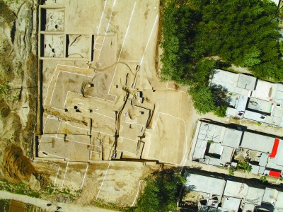 概述二里岗文化是以河南郑州二里岗遗址商代文化遗存而命名的文化类型，