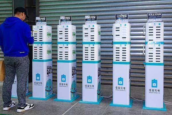 截止至2020年12月31日,怪兽充电已经构建500万个移动电源的共享充电网络。图片:CFP
