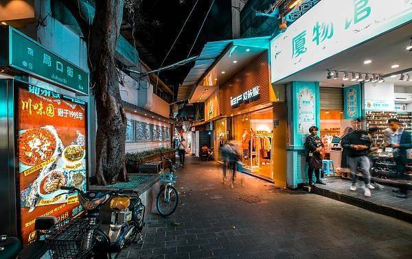 厦门中山路附近 图源/视觉中国