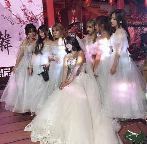 韩安冉婚礼现场 图源/微博