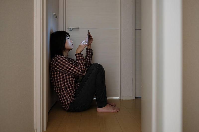 在 孤独可耻 的日本 许多年轻人正无声走向崩溃